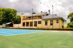 Bryanston Homely Escape